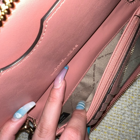 Michael Kors Wallet - Picture 5 of 7